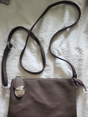 Source Unknown Brown Crossbody Bag with Silver Hardware